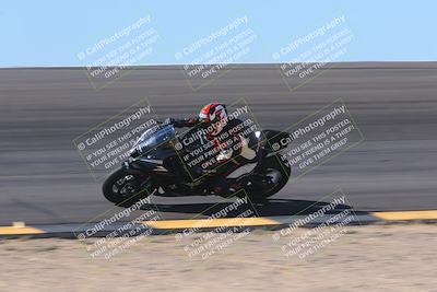 media/Nov-06-2023-Moto Forza (Mon) [[ce023d0744]]/2-Advanced Group/Session 2 (Bowl Speed Pans)/